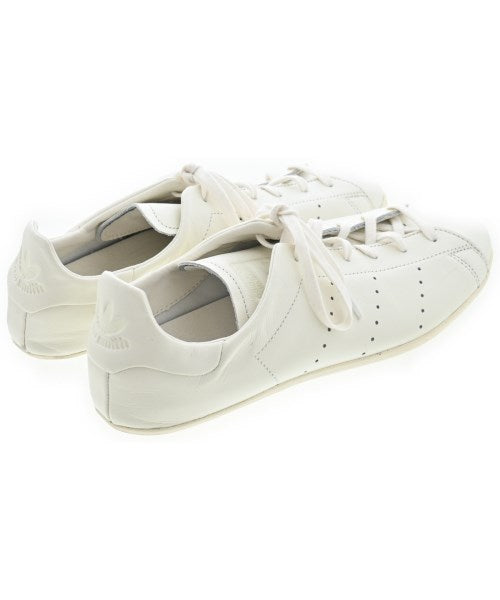 adidas รองเท้าผ้าใบ
