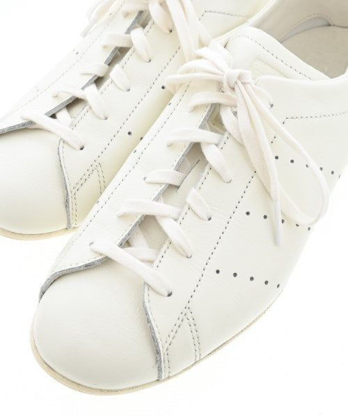 adidas รองเท้าผ้าใบ
