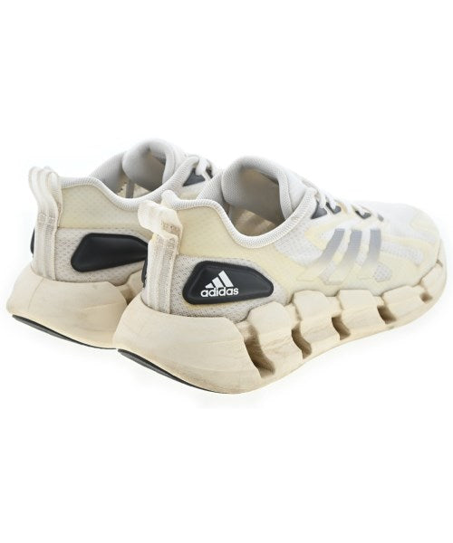 adidas รองเท้าผ้าใบ