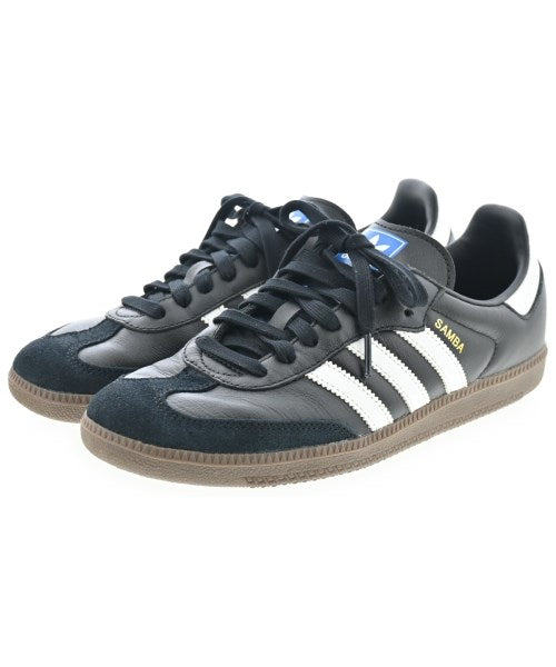 adidas รองเท้าผ้าใบ