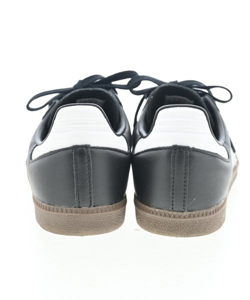 adidas รองเท้าผ้าใบ