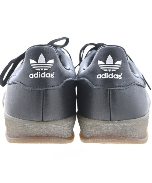 adidas รองเท้าผ้าใบ
