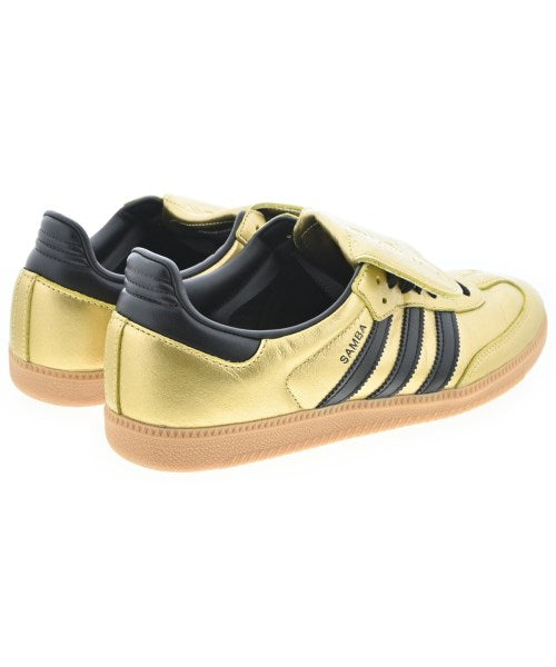 adidas รองเท้าผ้าใบ