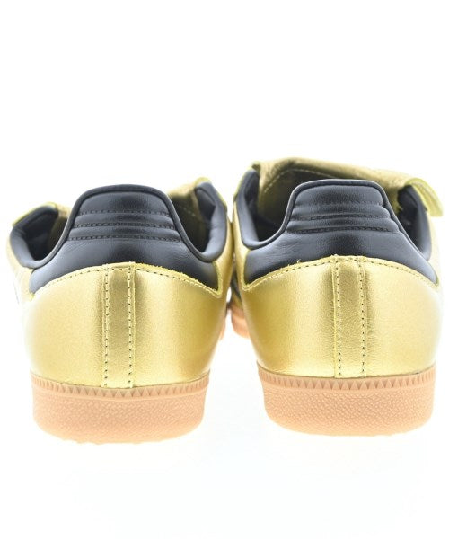 adidas รองเท้าผ้าใบ