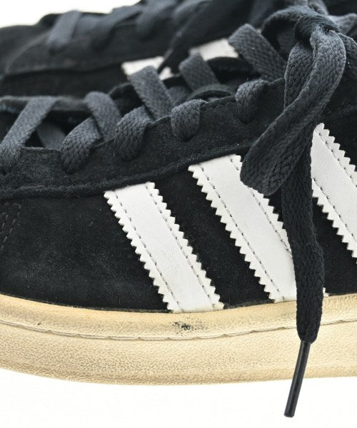 adidas รองเท้าผ้าใบ
