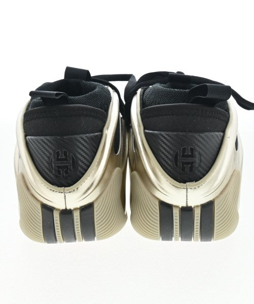 adidas รองเท้าผ้าใบ