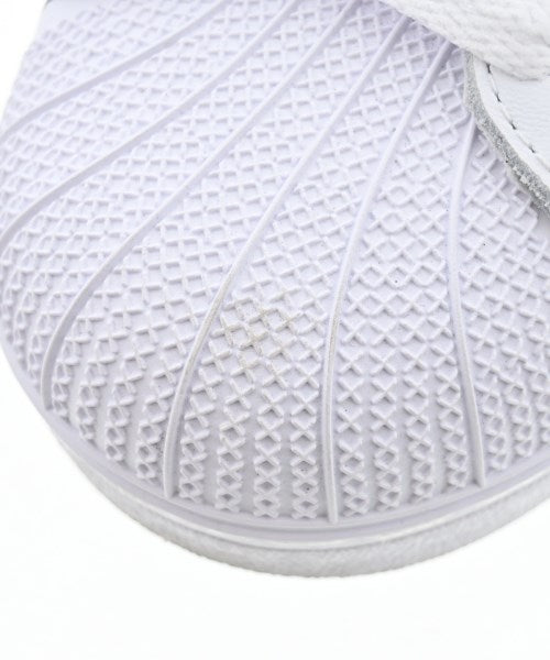 adidas รองเท้าผ้าใบ