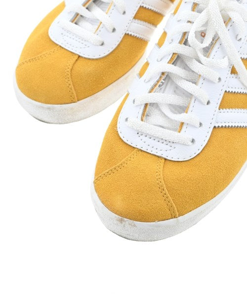adidas รองเท้าผ้าใบ