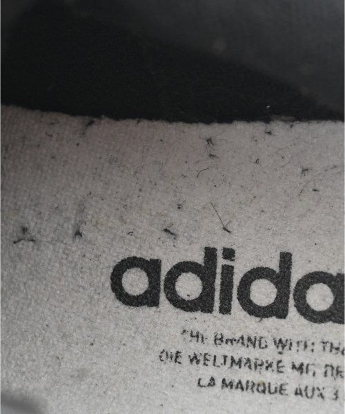 adidas รองเท้าผ้าใบ