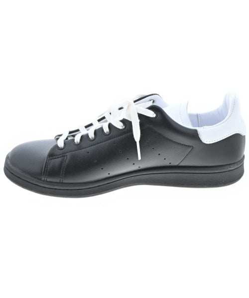 adidas รองเท้าผ้าใบ