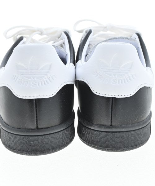 adidas รองเท้าผ้าใบ