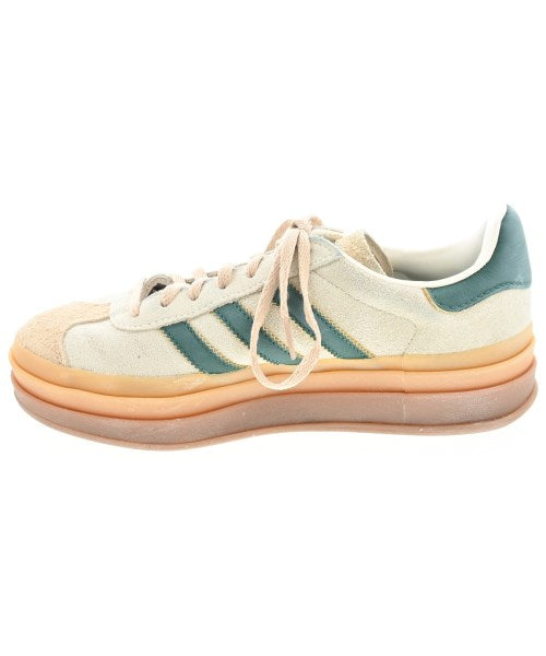 adidas รองเท้าผ้าใบ