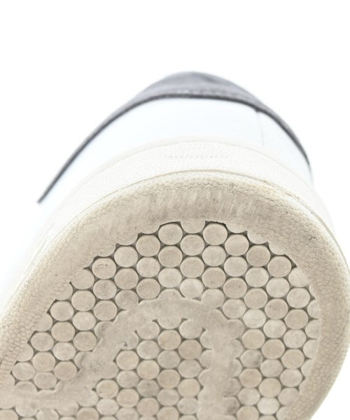 adidas รองเท้าผ้าใบ
