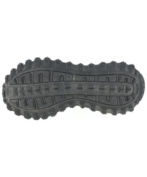 adidas รองเท้าผ้าใบ