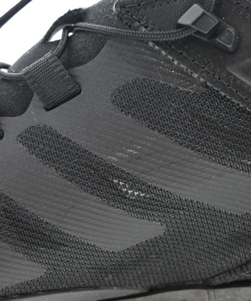 adidas รองเท้าผ้าใบ