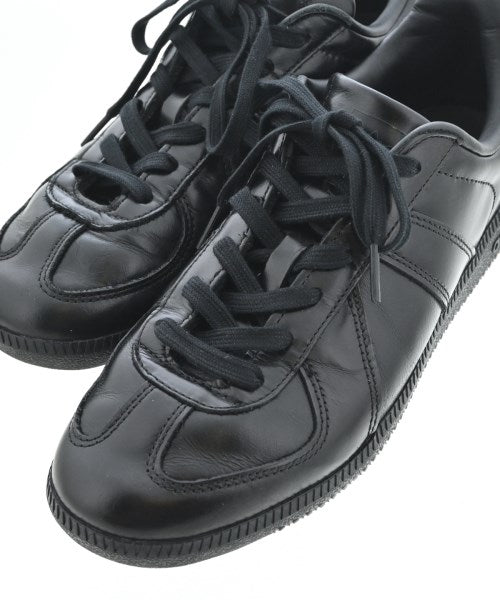 adidas รองเท้าผ้าใบ