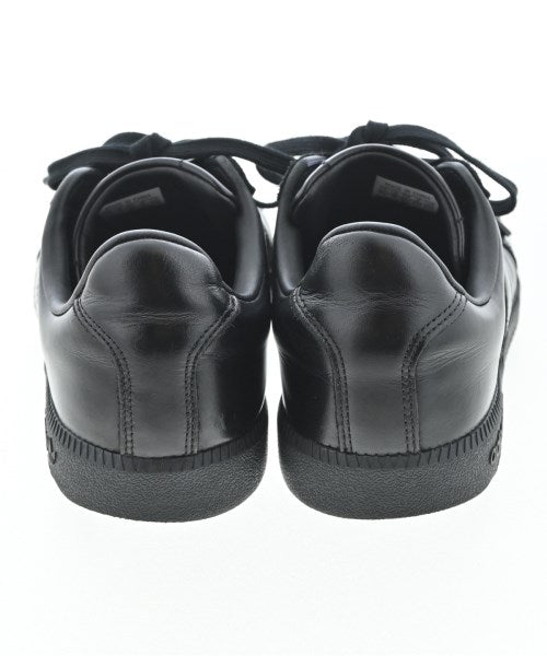 adidas รองเท้าผ้าใบ