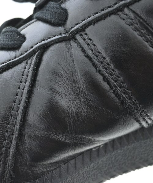 adidas รองเท้าผ้าใบ