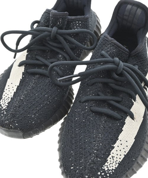 adidas รองเท้าผ้าใบ