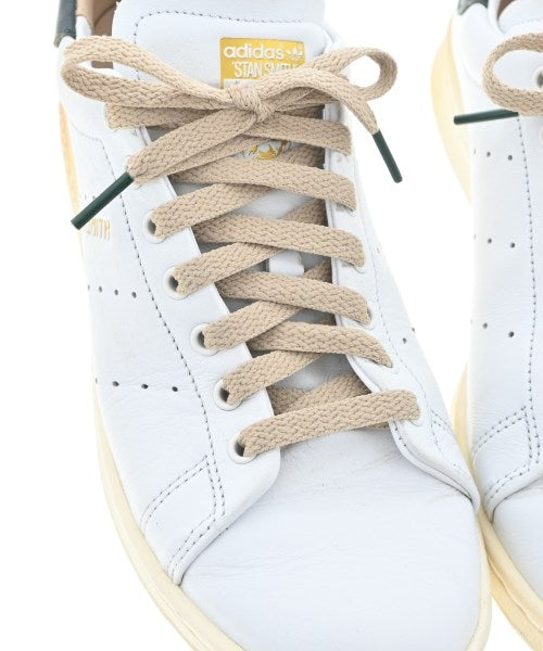 adidas รองเท้าผ้าใบ