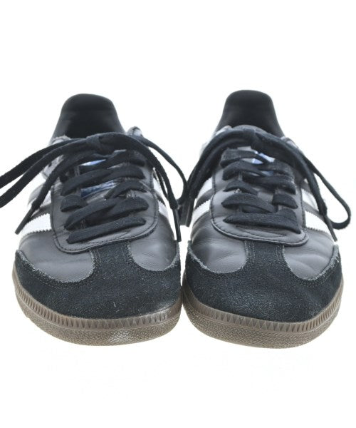 adidas รองเท้าผ้าใบ