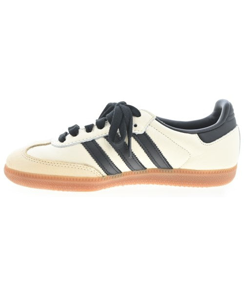 adidas รองเท้าผ้าใบ