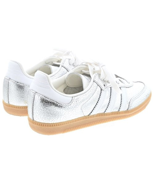 adidas รองเท้าผ้าใบ
