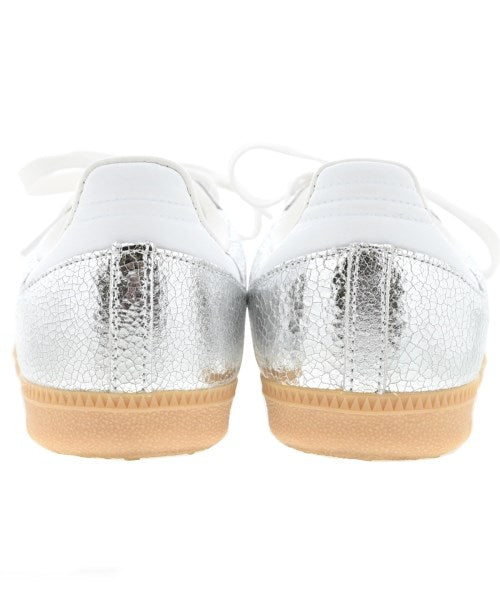 adidas รองเท้าผ้าใบ