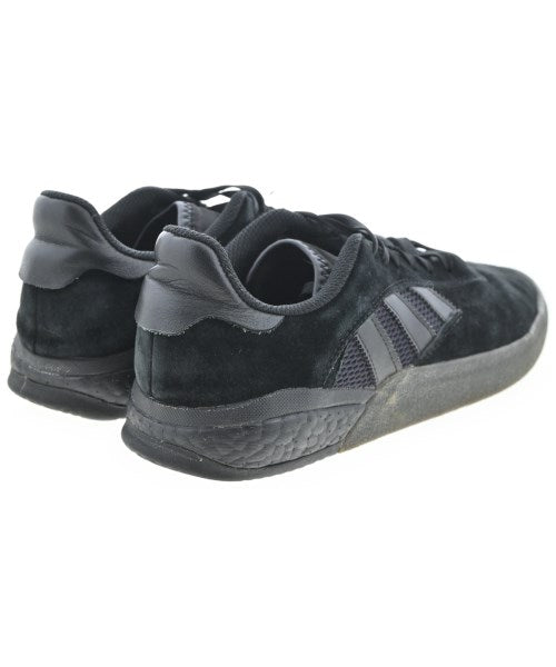 adidas รองเท้าผ้าใบ