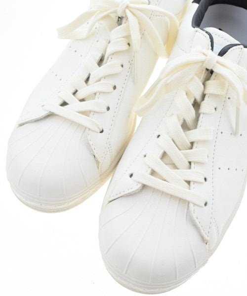 adidas รองเท้าผ้าใบ