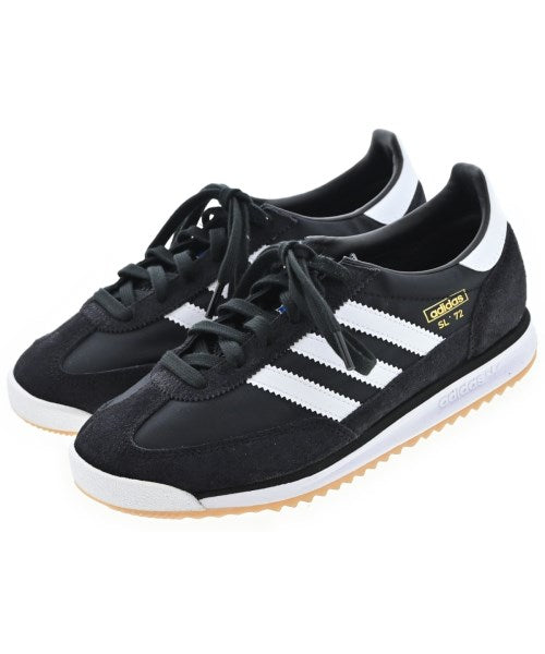 adidas รองเท้าผ้าใบ