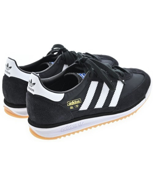 adidas รองเท้าผ้าใบ