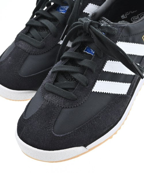 adidas รองเท้าผ้าใบ