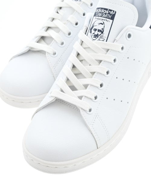 adidas รองเท้าผ้าใบ