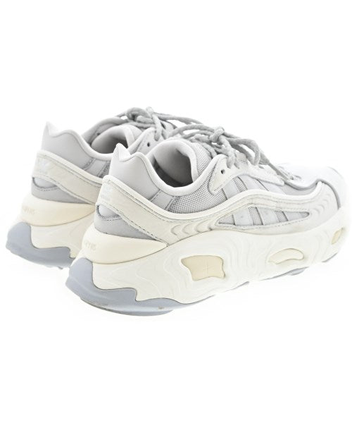 adidas รองเท้าผ้าใบ