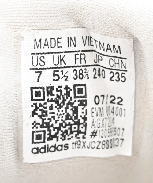 adidas รองเท้าผ้าใบ