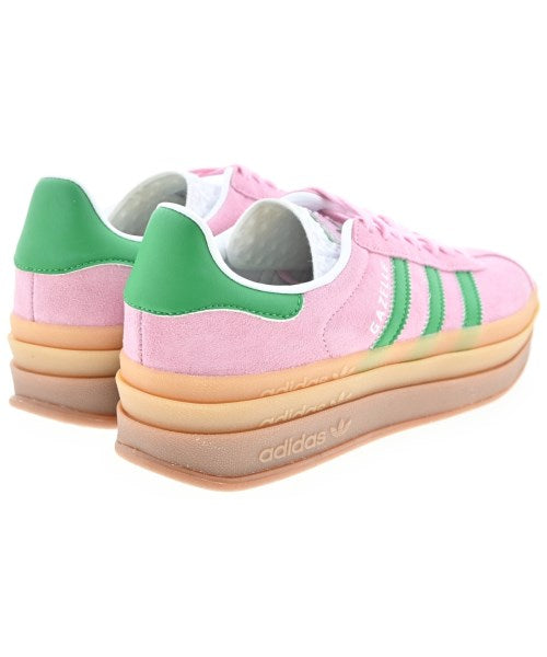 adidas รองเท้าผ้าใบ