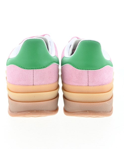 adidas รองเท้าผ้าใบ