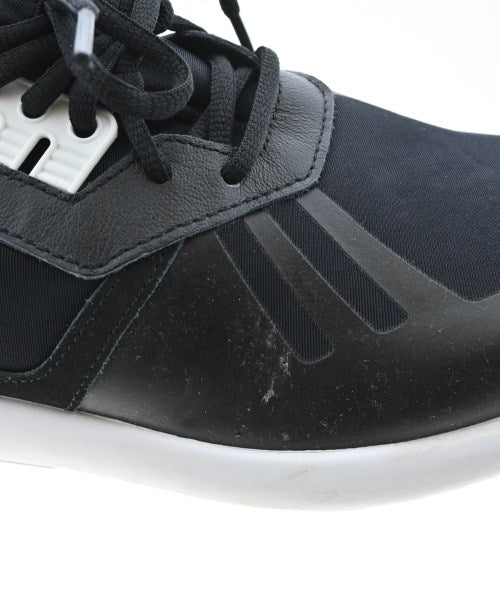 adidas รองเท้าผ้าใบ