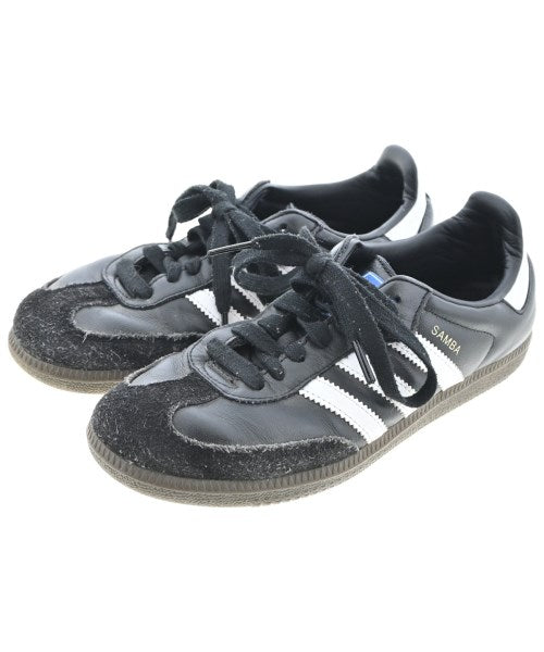 adidas รองเท้าผ้าใบ