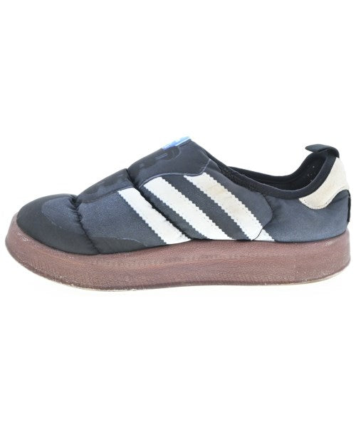 adidas รองเท้าผ้าใบ