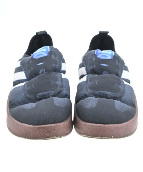 adidas รองเท้าผ้าใบ