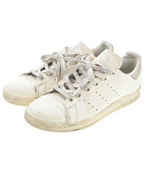 adidas รองเท้าผ้าใบ