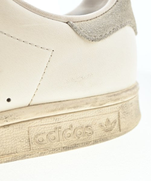 adidas รองเท้าผ้าใบ