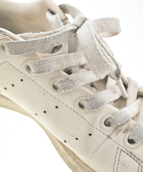 adidas รองเท้าผ้าใบ