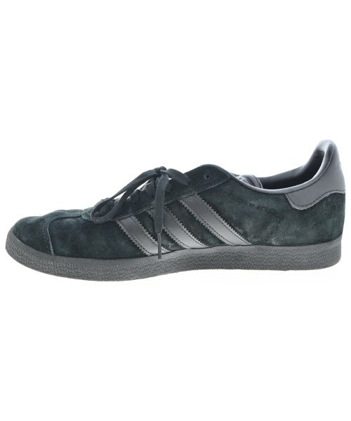 adidas รองเท้าผ้าใบ