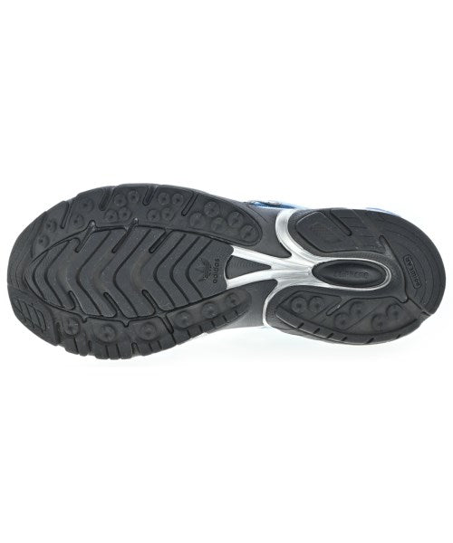 adidas รองเท้าผ้าใบ
