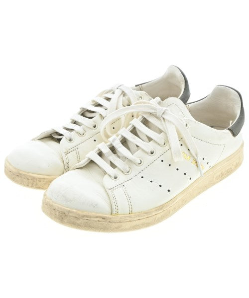 adidas รองเท้าผ้าใบ