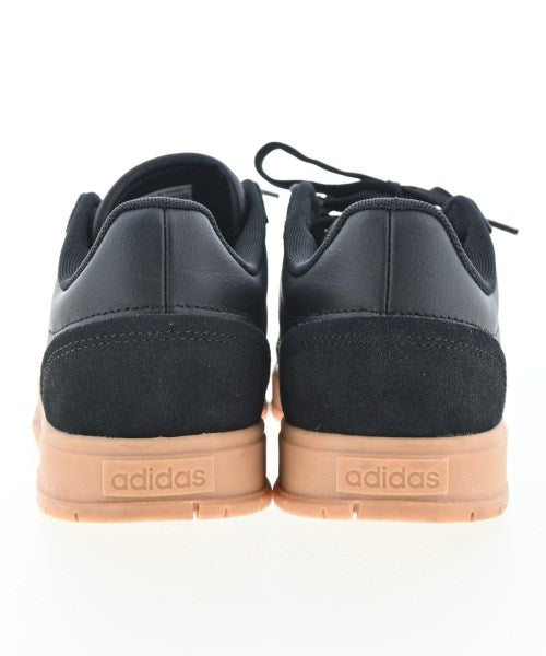 adidas รองเท้าผ้าใบ