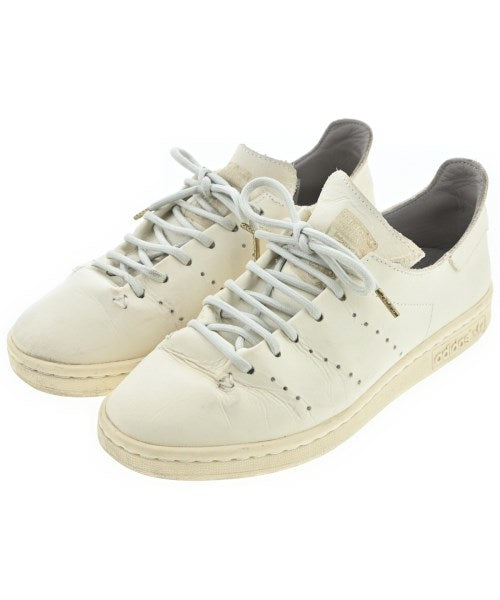 adidas รองเท้าผ้าใบ